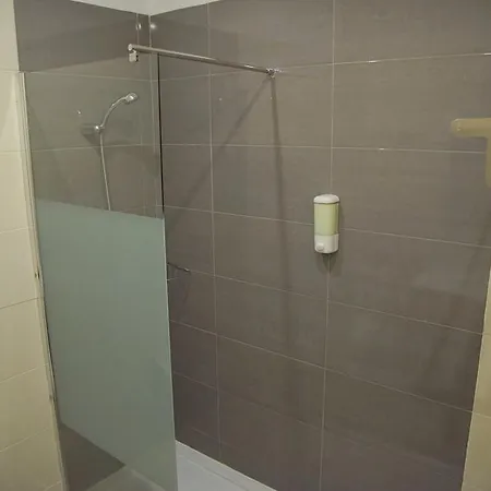 Apartment New Design City Center - 4 Bedroom Apt, 3 Wc And Terrace *