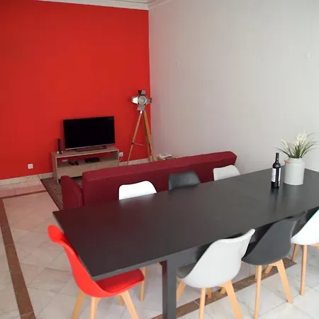 New Design City Center - 4 Bedroom Apt, 3 Wc And Terrace Apartment